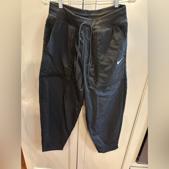 Nike Shearling Joggers Women's Med Black Sweatpants Essential High Rise Athletic - Picture 1 of 5